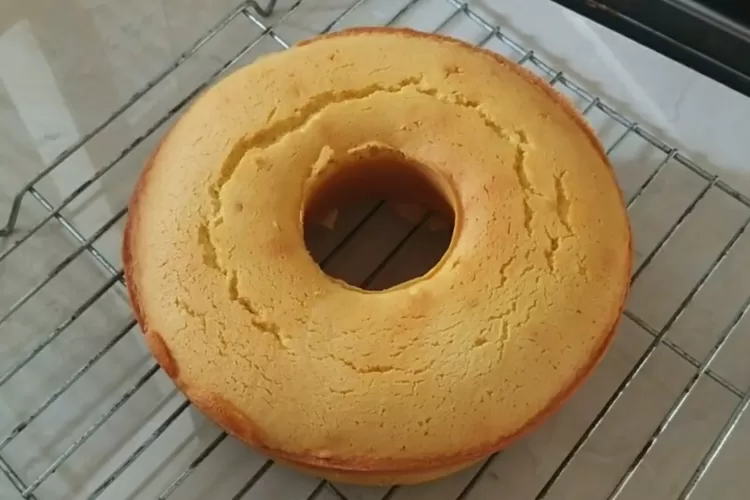 Bolu kentang yang lembut dan bisa jadi ide jualan (Screenshot Youtube Ibu Hendri )