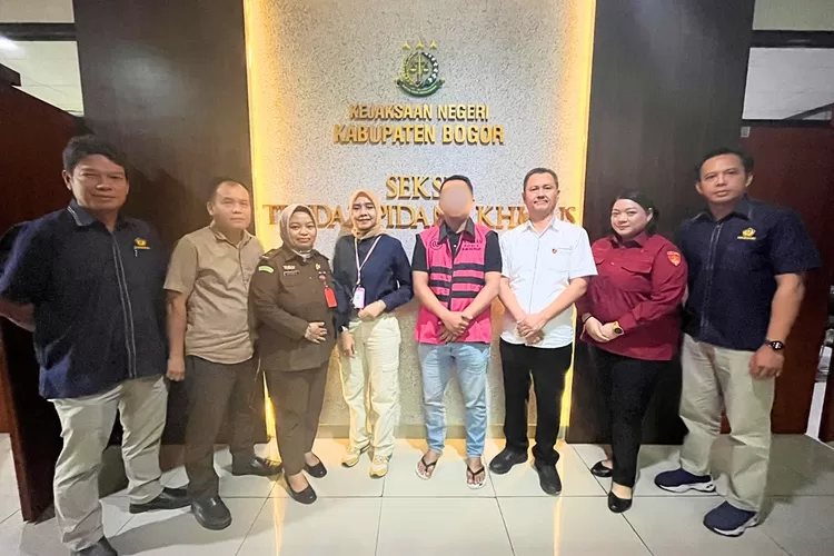 Kantor Wilayah Direktorat Jenderal Pajak Jawa Barat III (Kanwil DJP Jawa Barat III) telah menyerahkan tersangka berinisial JAP dalam kasus tindak pidana perpajakan kepada Kejaksaan Tinggi Jawa Barat