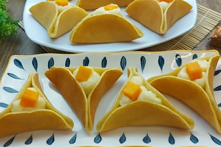 Menu sarapan simple, resep pancake lipat isi vla yang enak (Tangkapan layar Youtube Resep Abi)