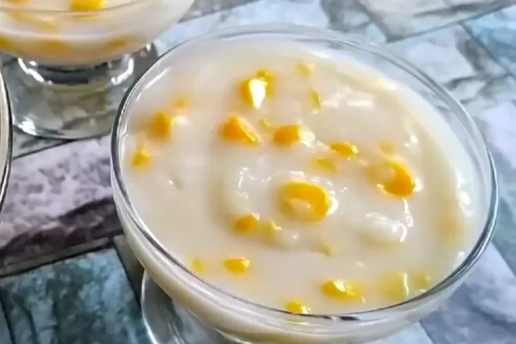 Resep bubur jagung manis yang lembut dan creamy (Tangkapan layar Youtube Ivdomiko Channel)