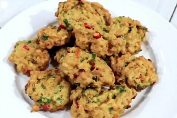 Tampilan bakwan tempe yang bisa jadi lauk atu cemilan ekonomis (Tangkapan layar Youtube Dapur Bu Yun)