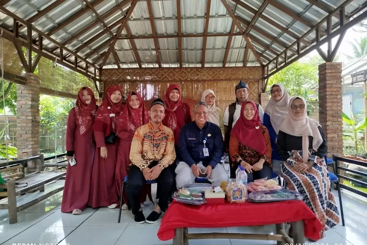 Komunitas UMKM Kecamatan Cilodong Berkarya atau Ciber melangsungkan Kopdar Go Digital Go Global sebagai bentuk dukungan UMKM Cilodong menuju pasar Internasional.  (DOKUMEN PRIBADI)