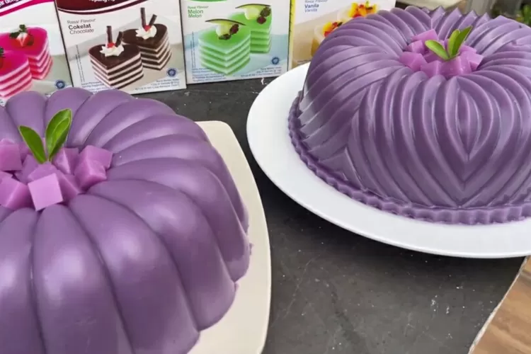 Warna ungu cantik dari puding ubi ungu 4 bahan (Tangkapan layar Youtube Fransiska Tien)