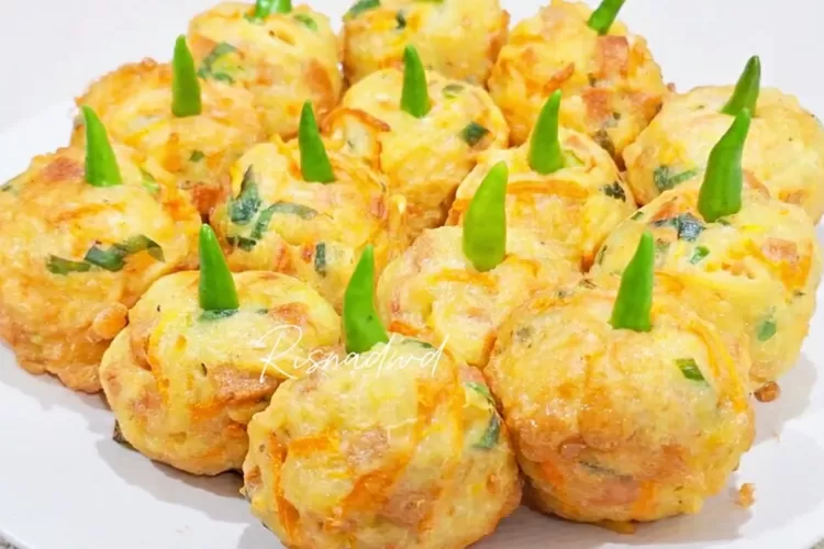 Resep sederhana bola bola mie kentang yang disukai anak-anak (Tangkapan layar Youtube Risna di DWD)