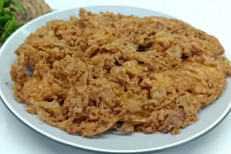 Telur barendo yang renyah dan gurih untuk menu masakan harian simple (Tangkapan layar Youtube atha naufal)