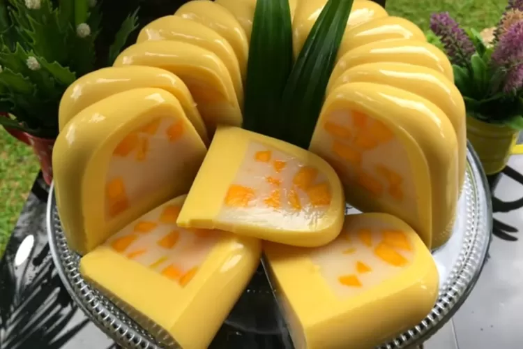 Tampilan cantik dari puding mangga susu dengan fla (Tangkapan layar Youtube HOBI MASAK)