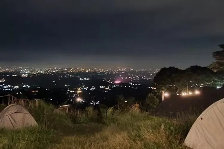 Pemandangan ciry light di Filemon Camp Bogor (Instagram/@filemoncampground)