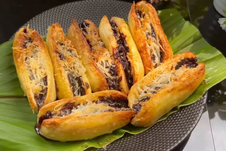 Olahan pisang kekinian yang cocok buat cemilan hangat (Tangkapan layar Youtube HOBI MASAK)