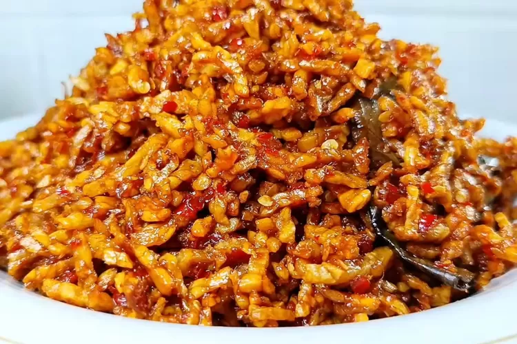 Kering tempe yang bisa jadi stock lauk tahan lama (Tangkapan layar Youtube mbok midut)