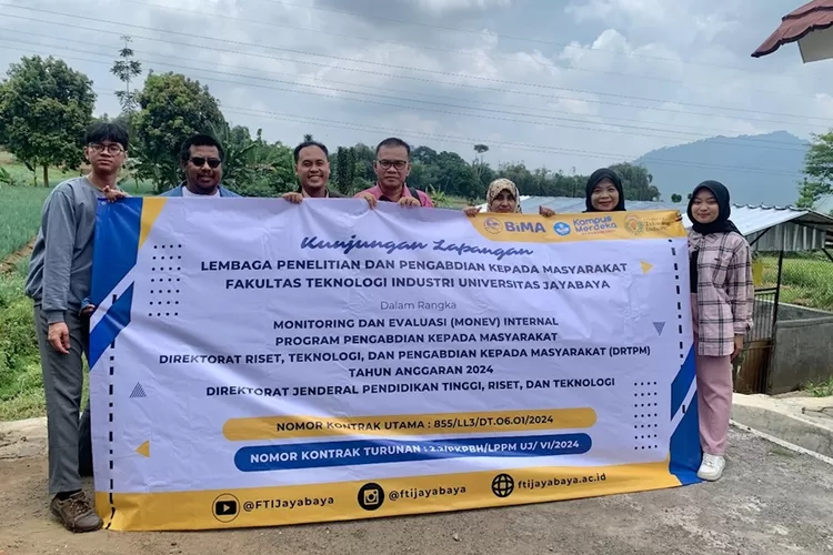 Mahasiswa dan Dosen Universitas Jayabaya  melaksanakan Pengabdian Kepada Masyarakat (PKM), di SMK Al Masum Mardiyah, Cianjur, Sabtu (30/11). 