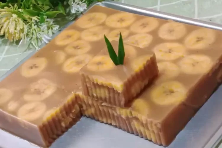 Cantiknya tampilan puding pisang gula merah (Tangkapan layar Youtube Dapur Mama Ninda)