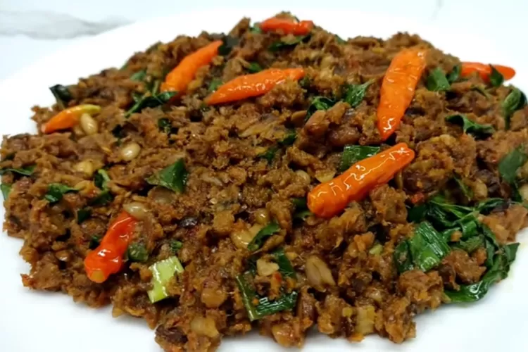 Sambal oncom yang nikmat banget dimakan sama nasi (Tangkapan layar Youtube CR COOK)