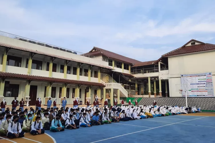 ILUSTRASI : Penampakan gedung SMA Negeri di Kota Depok (ISTIMEWA)