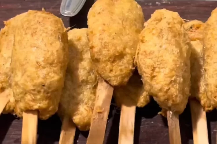 Cemilan dari olahan tempe yang diparut (Tangkapan layar Youtube Vivi veronica)