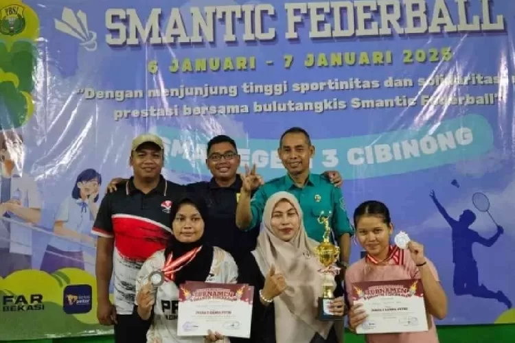 SMA Negeri 3 Cibinong atau dikenal dengan sebutan Smantic, sukses menggelar turnamen bulutangkis bertajuk &ldquo;Smantic Federball 2025&rdquo;.