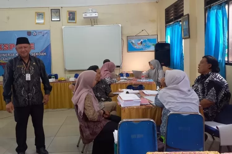 Suasana pemeriksaan oleh Irda Kota Depok terkait penggunaan dana BOS untuk SD se Kecamatan Bojongsari. (ISTIMEWA)