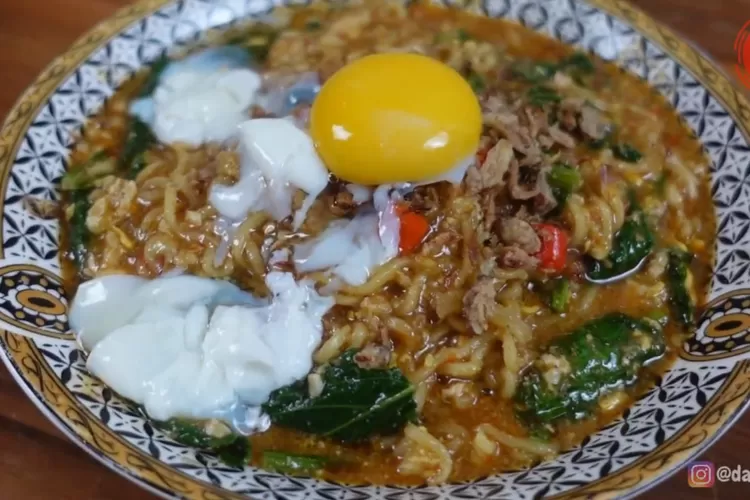 Mie bangladesh yang creamy dan pedas buatan rumah (Tangkapan layar  Youtube Dapur Lagi)