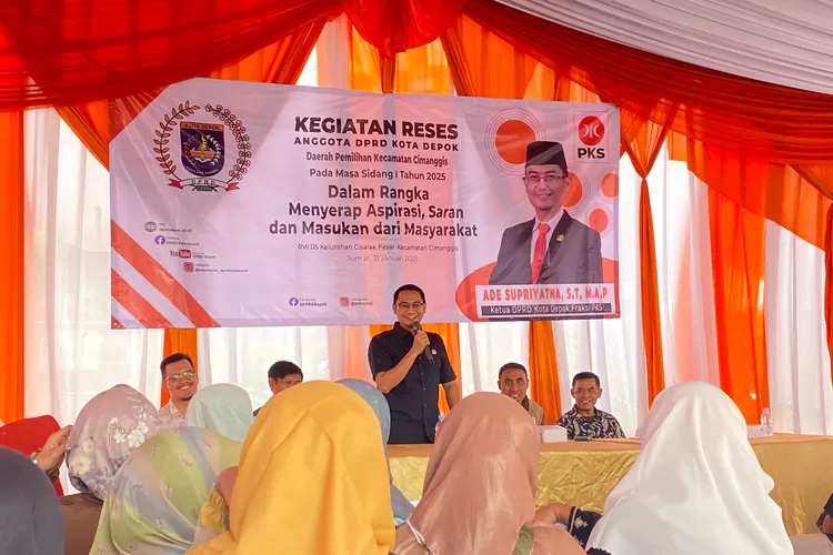 Kegiatan Reses Ketua DPRD Kota Depok, Ade Supriyatna di Kecamatan Cimanggis (ANDIKA EKA/RADAR DEPOK)