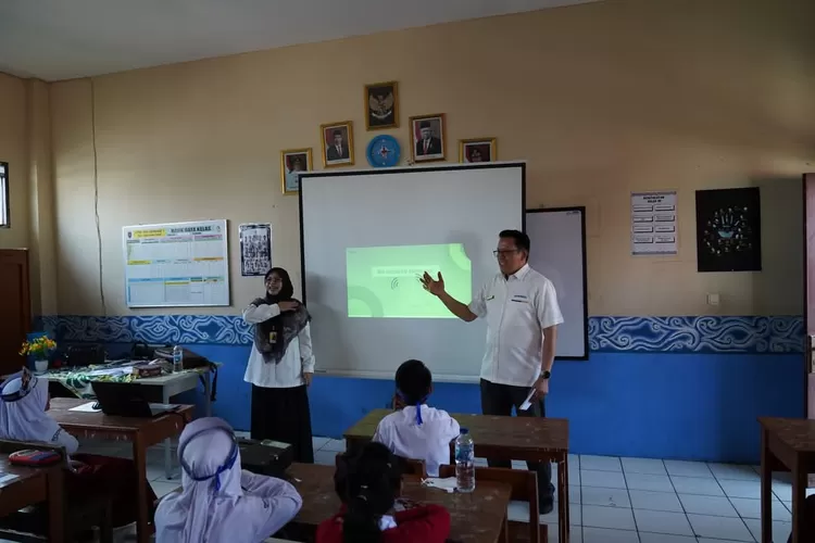 Suasana saat siswa siswi SDN Cilangkap 1 Depok saat mendapatkan program Kemenkeu Mengajar (DOKUMEN SDN Cilangkap 1)