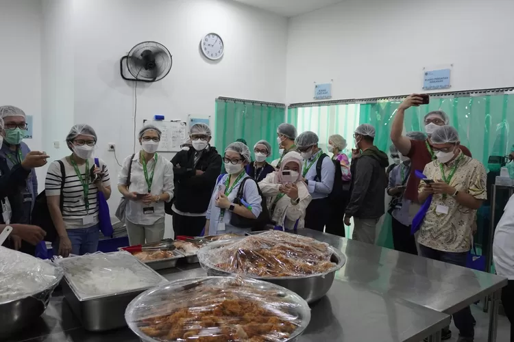 Suasana kunjungan MIF ke PPSG Cilangkap, Kecamatan Tapos, Kota Depok, Senin (10/2). (AGNESYA WIANDA/RADAR DEPOK)