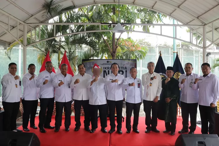 Warga Binaan kasus terorisme Lapas Cibinong bacakan Ikrar Setia NKRI, Rabu (26/2). 