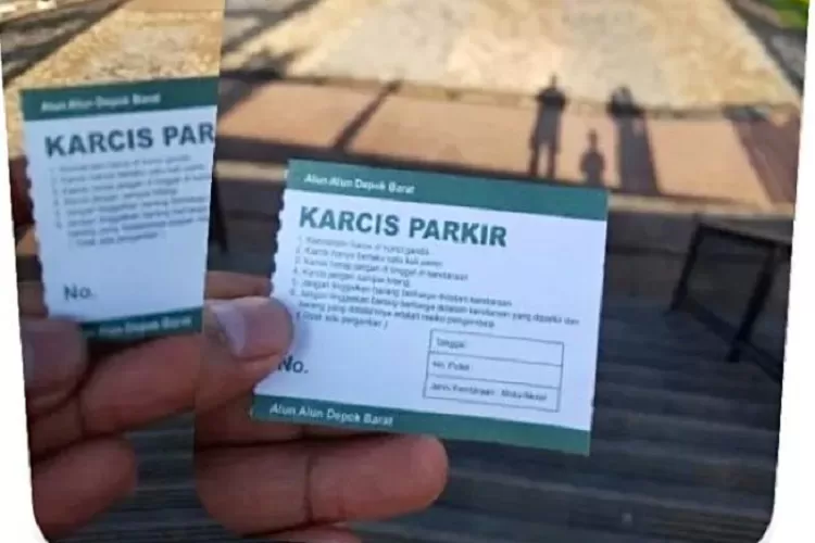 BUKTIKARCIS : Penampakan karcis parkir di Alun Alun Barat Kota Depok yang dikeluhkan warga (ISTIMEWA)