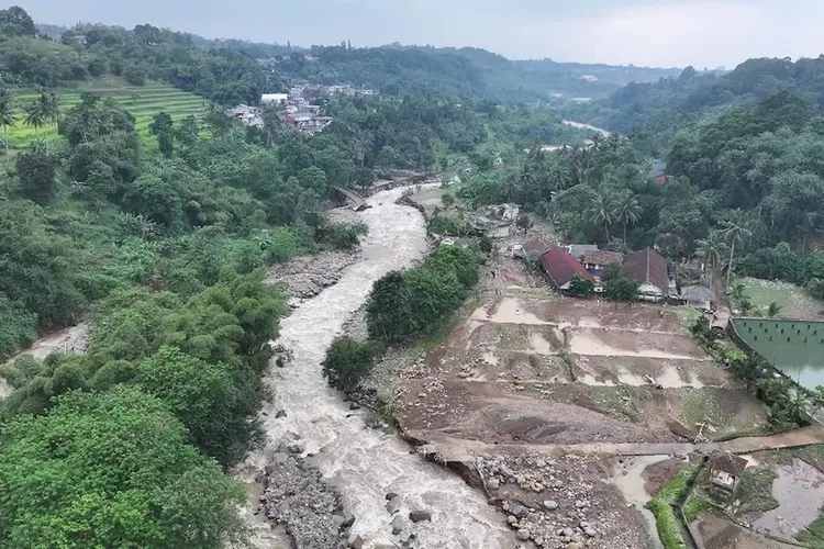 Penampakan dari udara kondisi Puncak pasca dilanda banjir bandang.