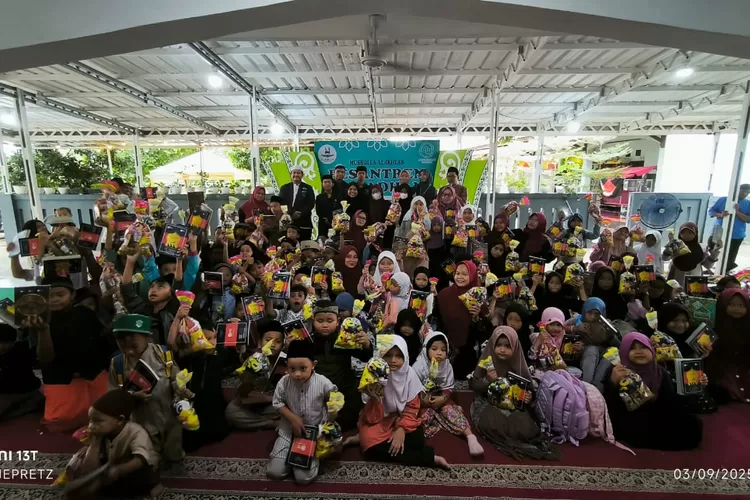 Kegiatan Pesantren Ramadan Musala Al-Ikhlas di Jalan Kesadaran I RT3/5 Kelurahan Pondok Petir, Kecamatan Bojongsari, Minggu (9/3/2025).  (RISKY DWI LESTARI/RADAR DEPOK)