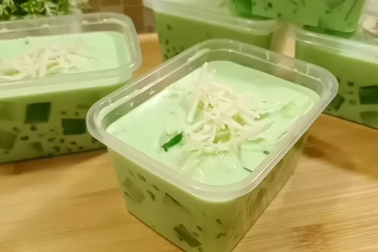 Buko Pandan untuk menu buka puasa yang enak dimakan dingin (Tangkapan layar Youtube Dapur Mamanis)