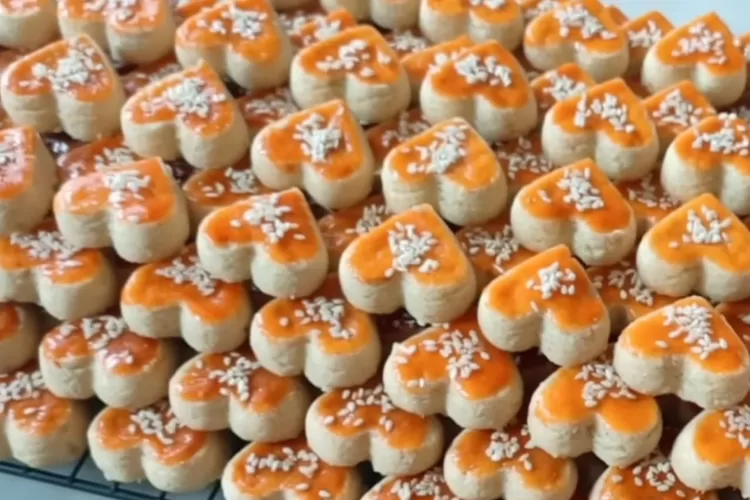 Resep kue kacang yang renyah dan lembut untuk sajian lebaran (Tangkapan layar Youtube Dapur Nana&rsquo;s)