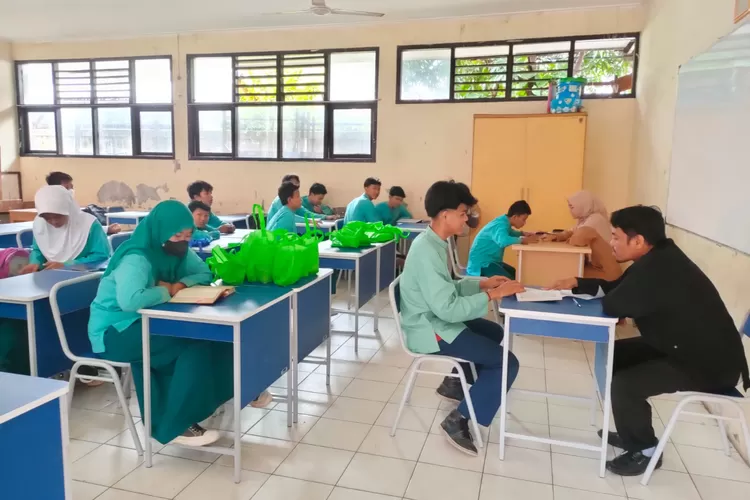 Pelaksanaan kegiatan Sanlat di SMPN 28 Depok yang terletak di Jalan Raya Tugu, Kerurahan Tugu, Kecamatan Cimanggis. (ANDIKA EKA/RADAR DEPOK&nbsp;)