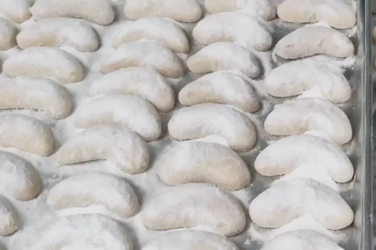 Kue putri salju resep 1/2 kg tepung untuk Lebaran (Tangkapan layar Youtube Seinna 77)