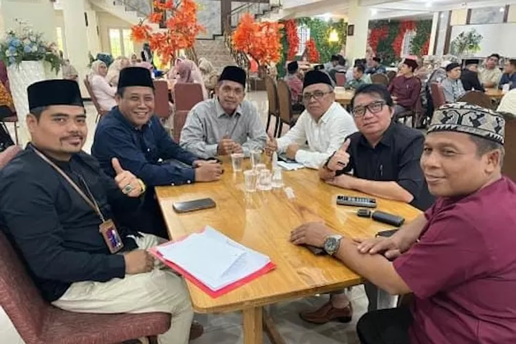 Suasana kegiatan silaturahmi MKKS SMK Kota Depok, di The Castle Resto, Jalan Raya Sawangan, Kelurahan Rangkapan Jayabaru, Kecamatan Pancoranmas.