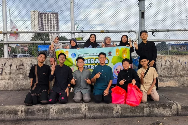 Pelaksanaan kegiatan Duberjil 2025 SMPN 26 Depok, di Jalan K.H.M. Usman, Kelurahan Kukusan, Kecamatan Beji, pada Selasa (25/3).  (ANDIKA EKA/RADAR DEPOK)