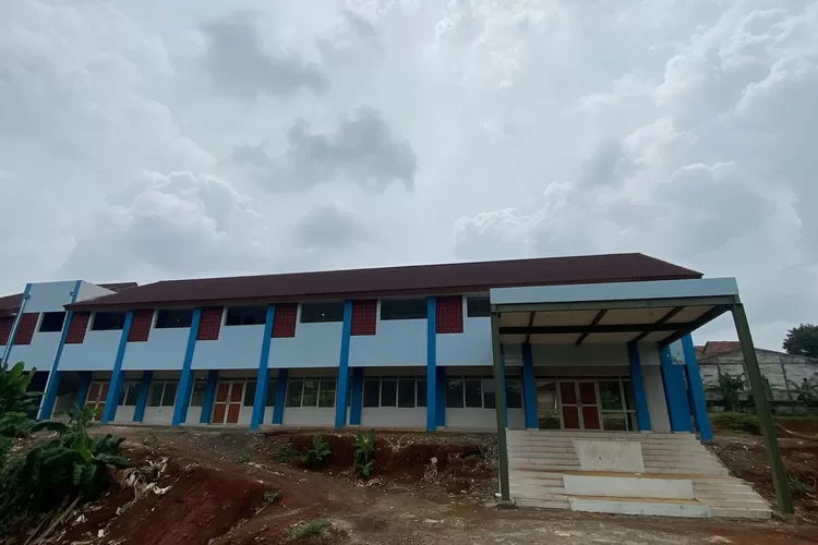 Penampakan gedung SMPN 4 Citeureup yang baru rampung dibangun.  (ISTIMEWA)
