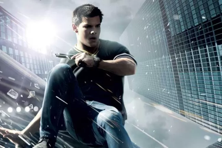 Ada Taylor Lautner dalam film Abduction yang tayang di Bioskop Trans TV (imdb.com)
