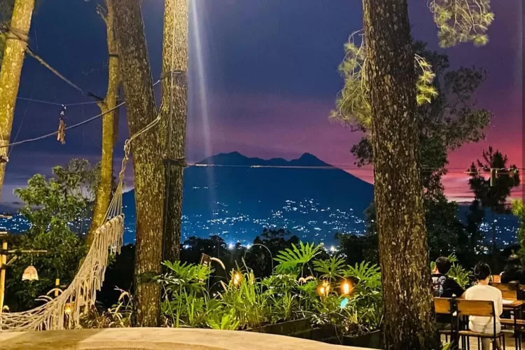 Pemandangan pegunungan di Pasing Angin Pas Bogor  (Instagram/@pasiranginpas.official)