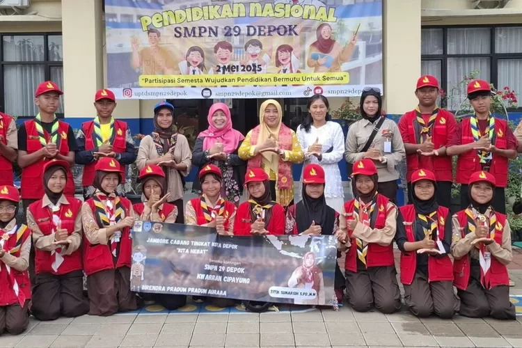 Belasan siswa yang ikut dalam kegiata Jambore Cabang Tingkat Kota Depok yang diselenggarakan oleh Kwartir Cabang (Kwarcab) Kota Depok (DOKUMEN SEKOLAH)