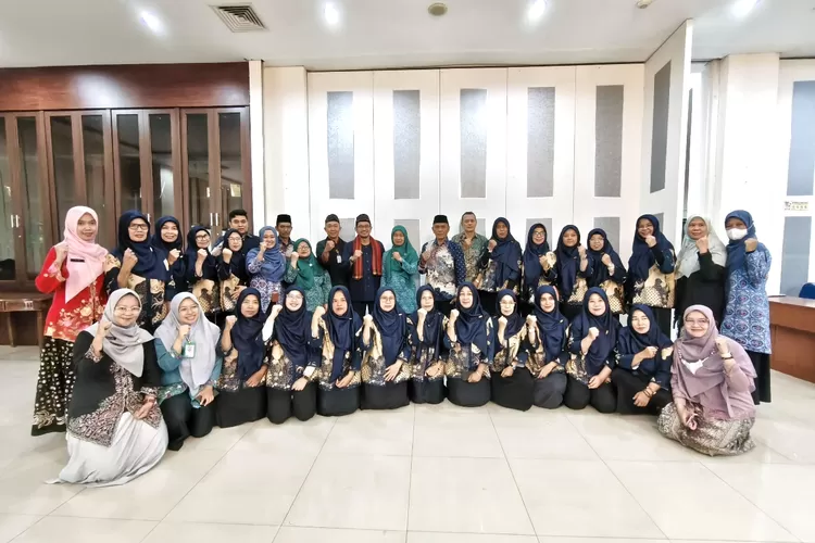 Perlombaan Kampung Keluarga Berkualitas (KB) di Aula Teratai Balaikota Depok, oleh Kelurahan Mampang, Kecamatan Pancoranmas, Kamis (22/5).  (RISKY DWI LESTARI/RADAR DEPOK)