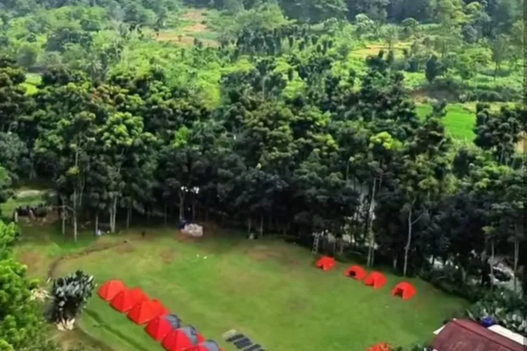 Suasana tempat camping di Camp River Camp Bogor (Instagram/@campriverpark)