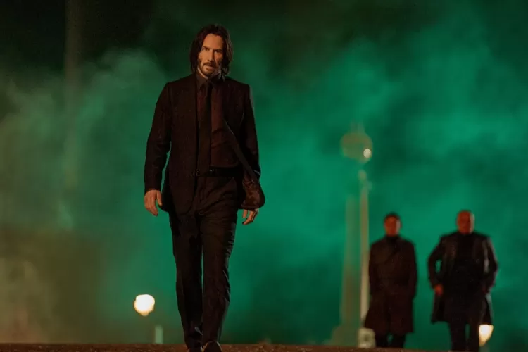 Aksi Keanu Reeves dalam film John Wick: Chapter 4 malam ini di Bioskop Trans TV (imdb.com)