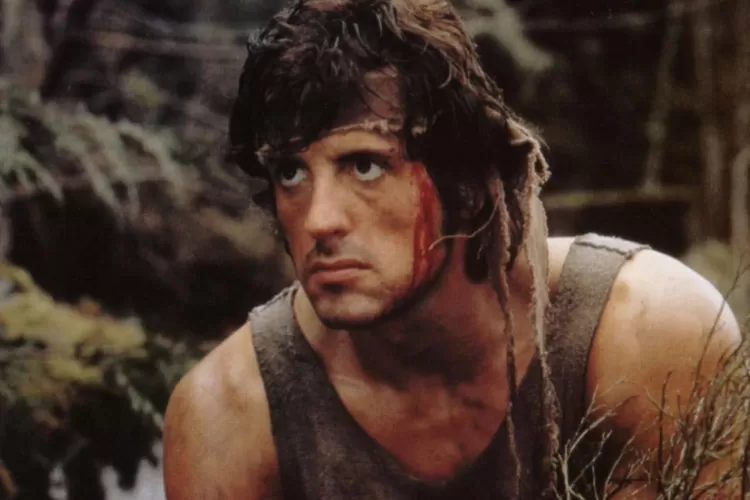 Cuplikan Sylvester Stallone dalam film Rambo: First Blood yang tayang di Bioskop Trans TV (imdb.com)