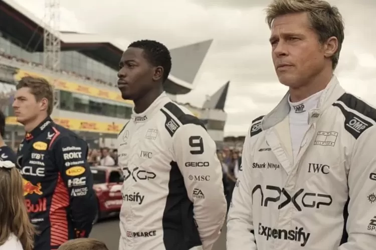 Brad Pitt dan Damson Idris dalam film F1 The Movie (imdb.com)