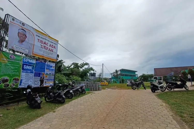 Tampak gedung SMKN 3 Depok, yang terketak di Kelurahan Kalimulya, Kecamatan Cilodong.  (ANDIKA EKA/RADAR DEPOK)