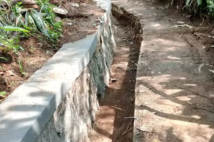 Irigasi yang dibangun tanpa air. ( KABAR BOGOR)