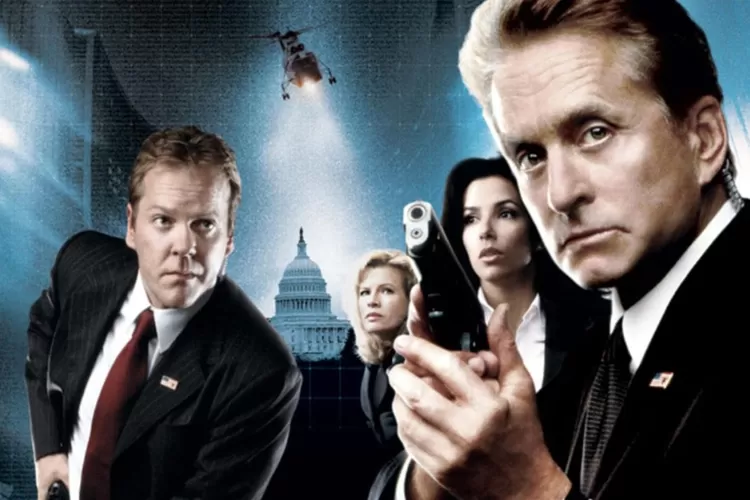 Poster film The Sentinel yang dibintangi Michael Douglas (imdb.com)