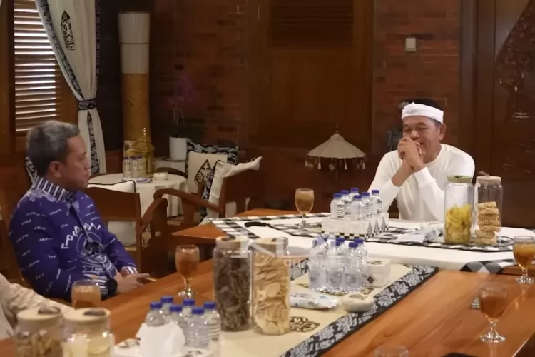 Bupati dan Wakil Bupati Jenoponto, Sulawesi Selatan yang berkunjung ke kediaman Dedi Mulyadi (Tangkapan layar Youtube KANG DEDI MULYADI CHANNEL )