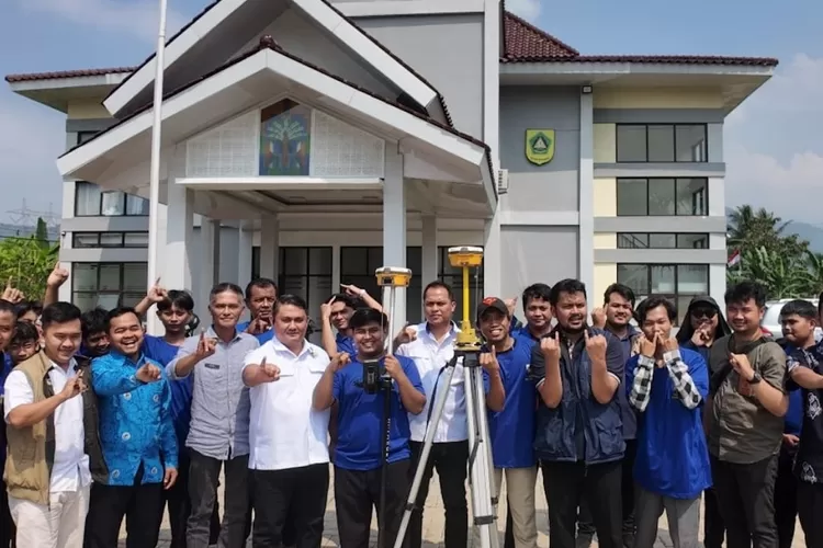 Pokja DPD KNPI Kabupaten Bogor bersama peserta pelatihan.  (KABAR BOGOR)