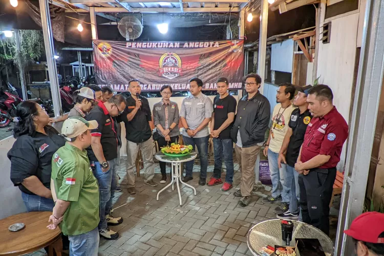 Kopdargab dan mengukuhkan komunitas baru yang digelar PMHB di Warkop 98, Bekasi