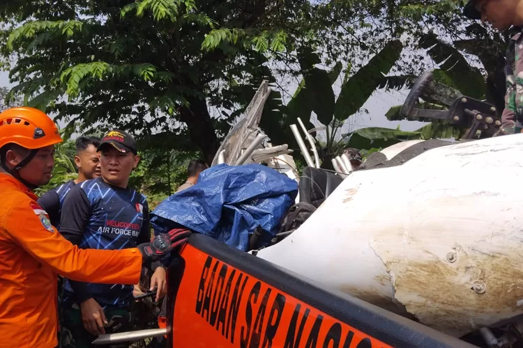 Kondisi pesawat latih yang jatuh di Ciampea.  (KABAR BOGOR)